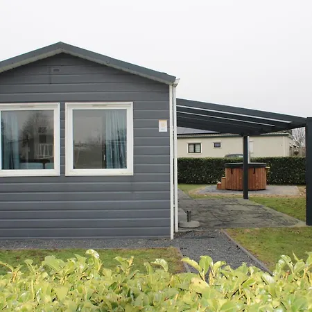 Rhederlaagse Meren Holiday park *