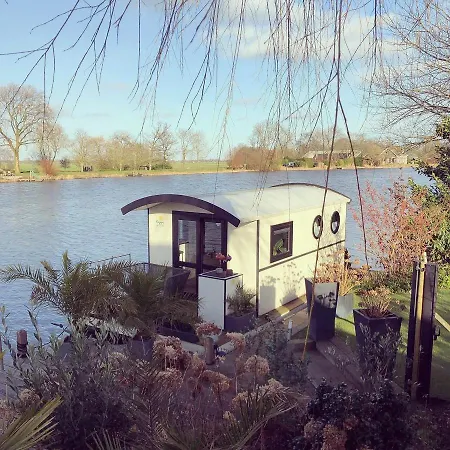Rhederlaagse Meren Üdülőpark *